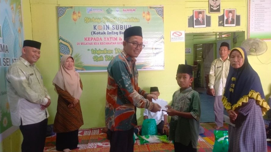 Koin Subuh KUA Gunungsitoli Bantu 45 Dhuafa 2026